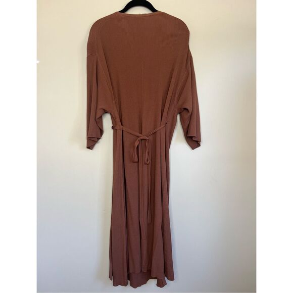 Everlane The Ribbed Wrap Midi Dress - Picture 5 of 9